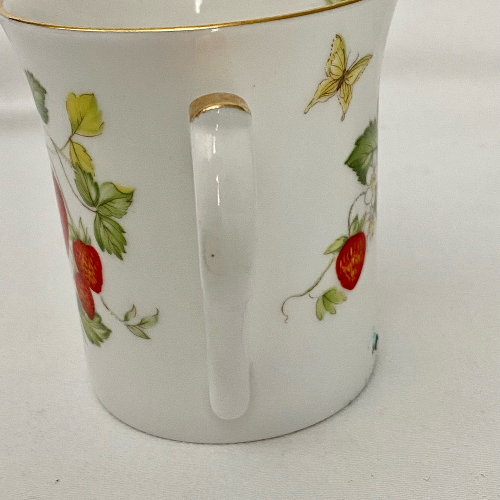 VINTAGE QUEEN'S ROSINA CHINA CUP, FINE BONE CHINA, ENGLAND, VIRGINIA STRAWBERRY - Picture 4 of 8